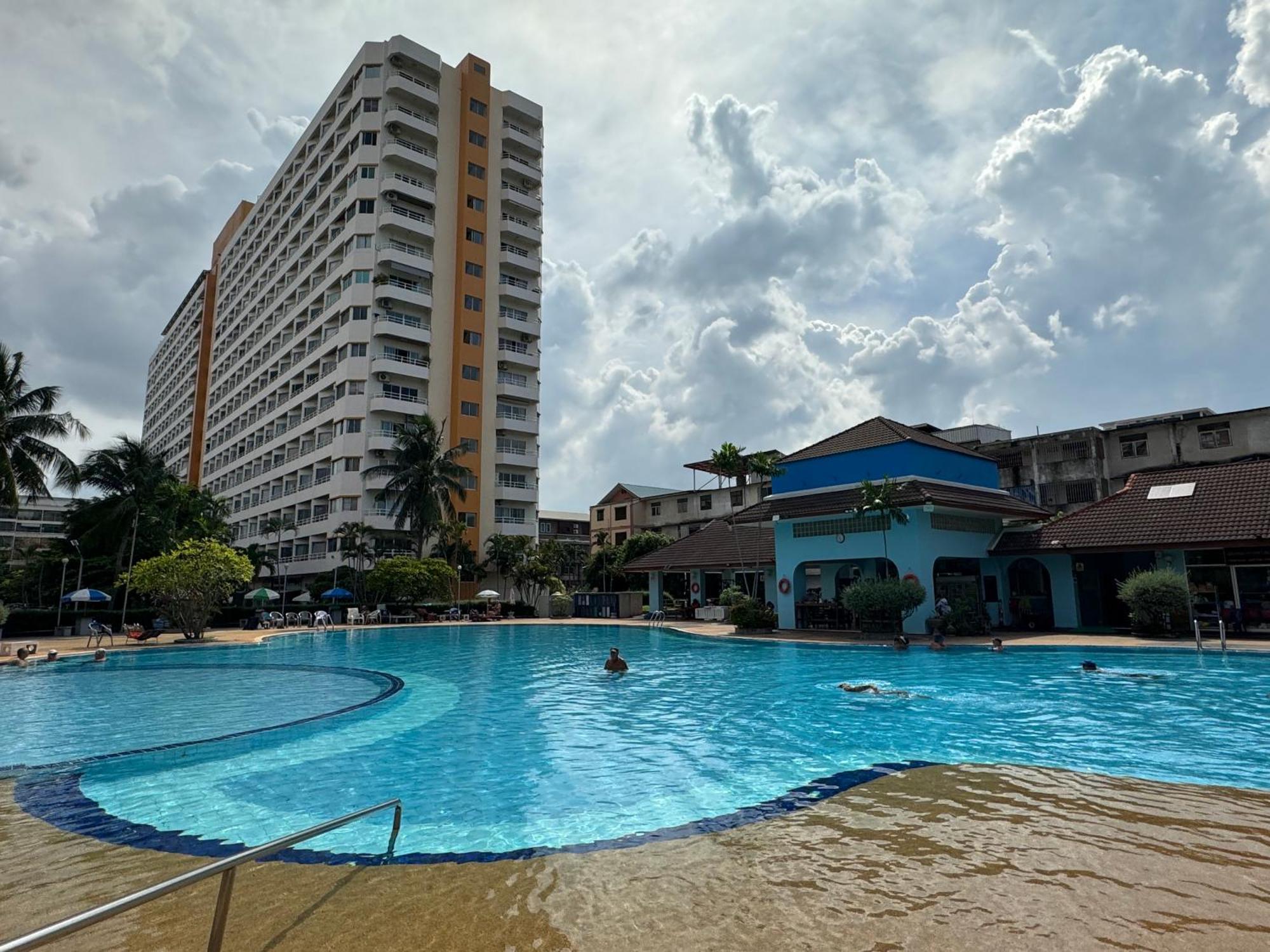 Mina 美景公寓酒店 Pattaya Exterior foto